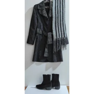 ست پالتو و بوت و شال