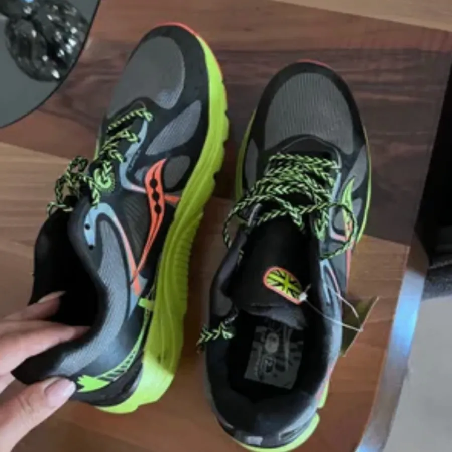 کفش کتونی ویتنامی