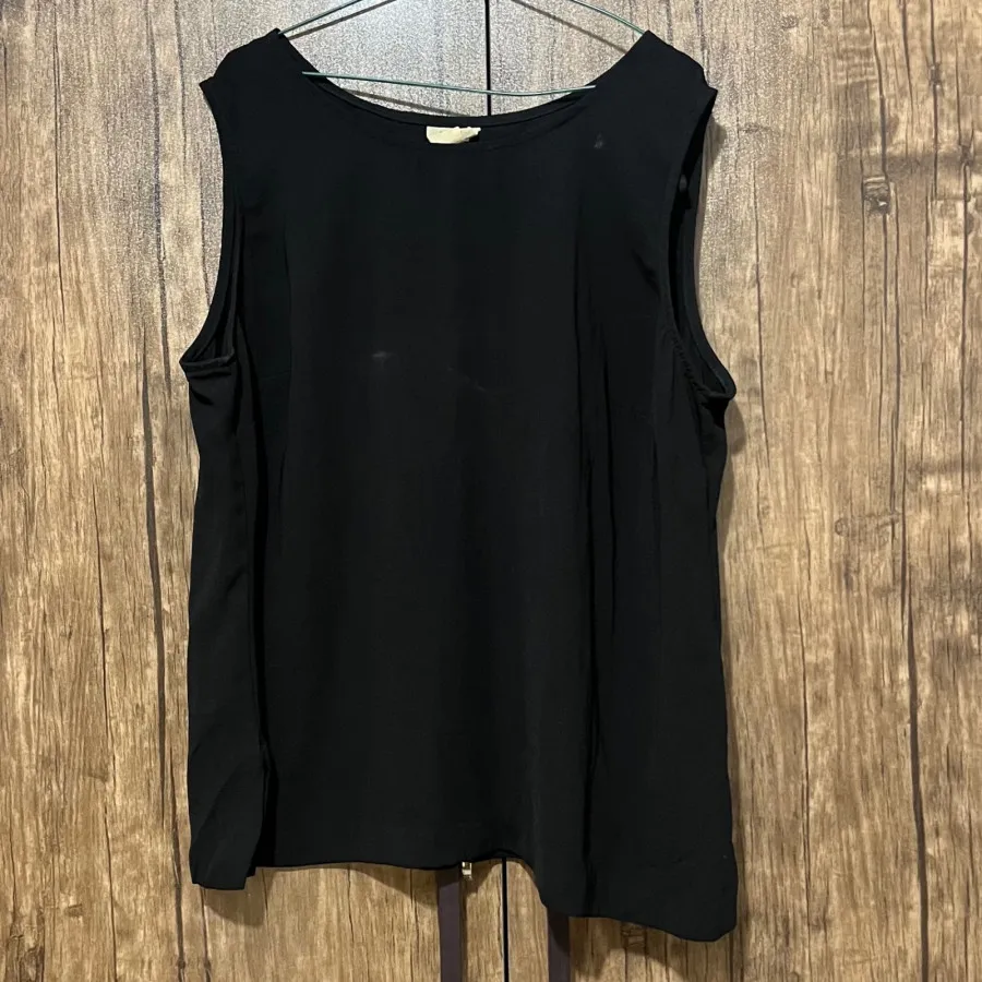 تاپ مشکی جنس کرپ حریر