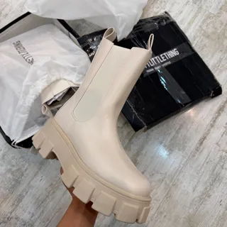 نیم بوت اورجینال انگلیسی