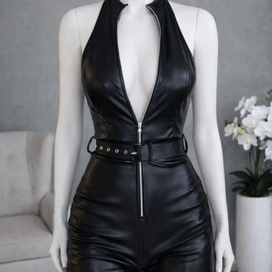 لباس فانتزی چرمی واکسی