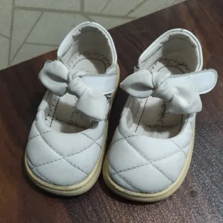 کفش بچگانه