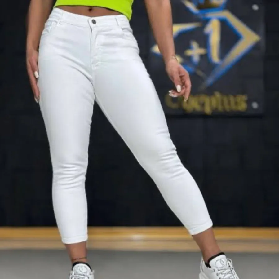 شلوار جین اسلیم فیت