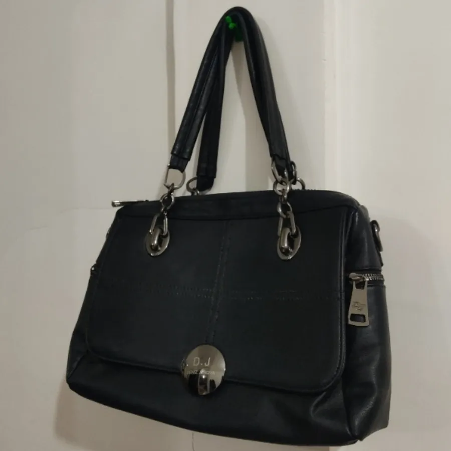 کیف دنیز جنوا(دیوید جونز)