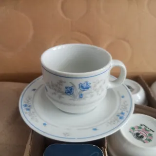 فنجان ونعلبکی