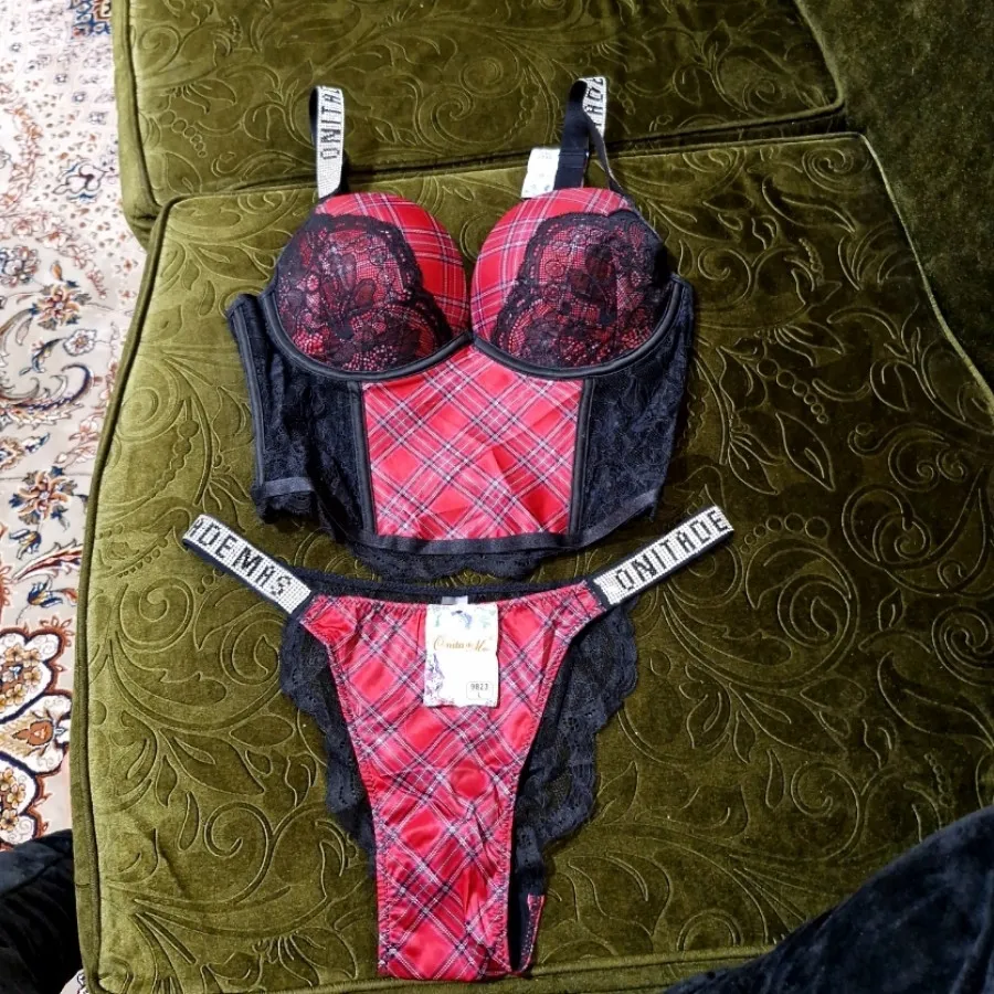 ست لباس زیر دکلته فانتزی