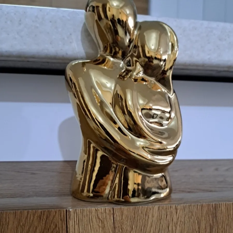 مجسمه ی عشق