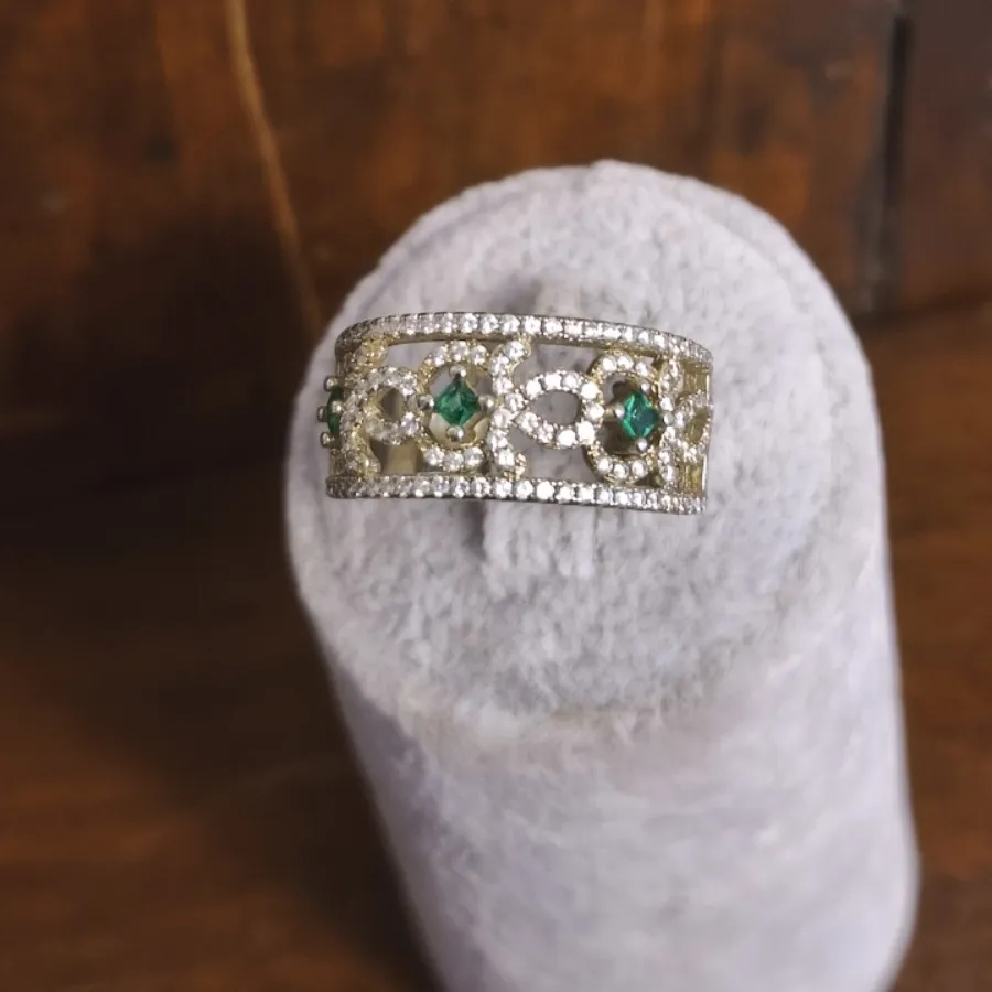 انگشتر نقره طرح جواهر