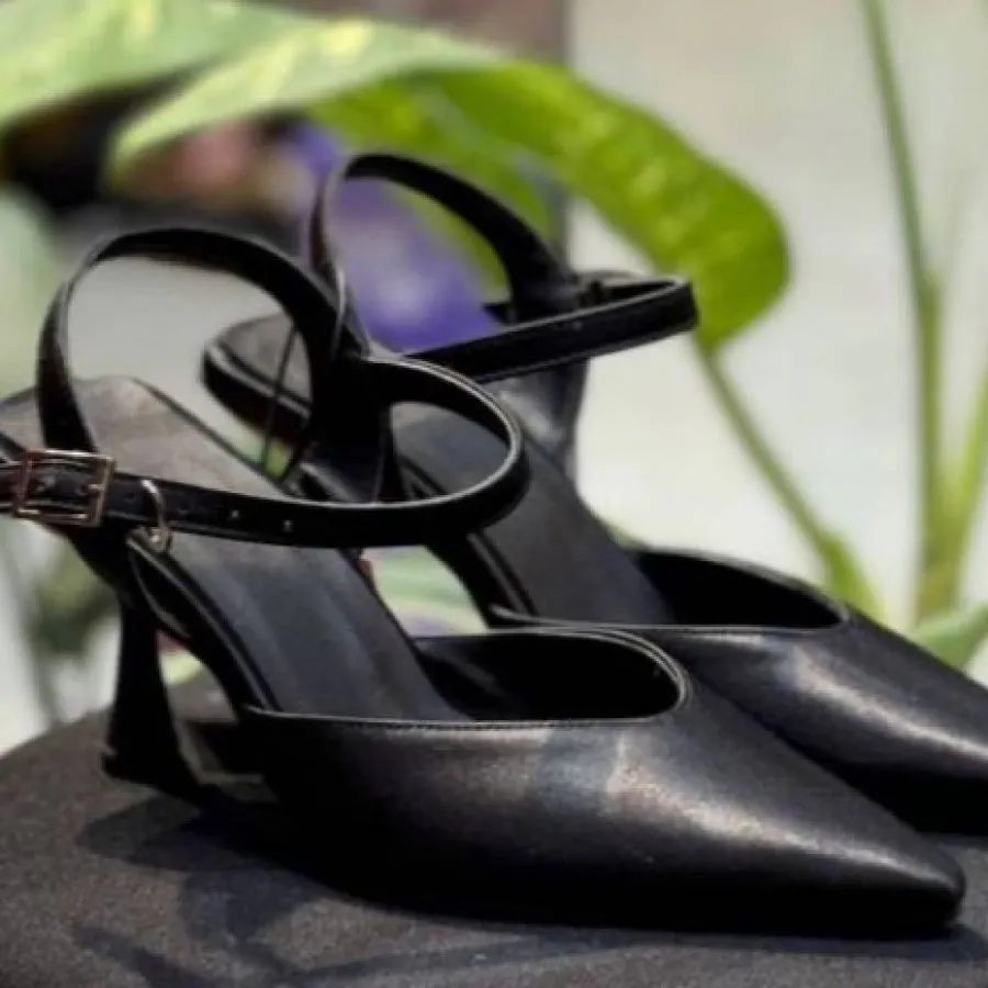 کفش پاشنه بلند چرم مصنوعی