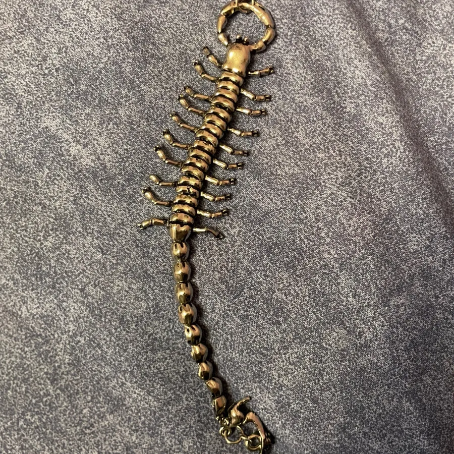 دستبند عقرب