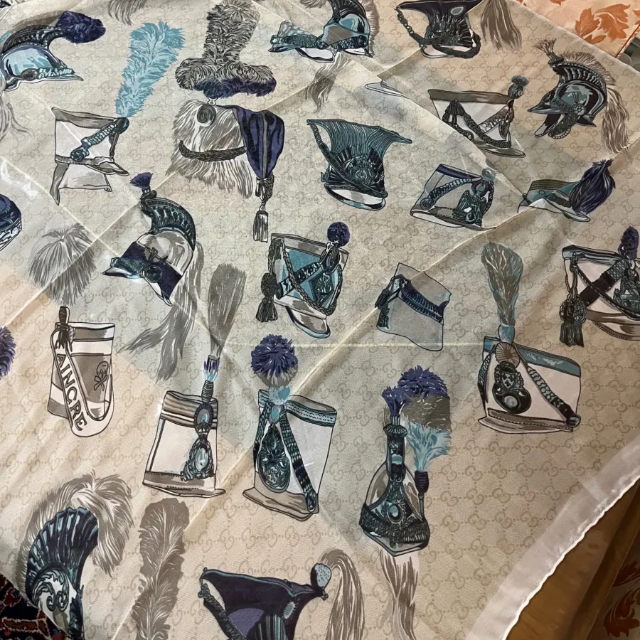 روسری ناز و لطیف زنانه