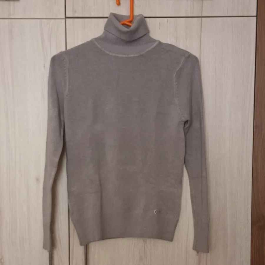 ژاکت گپ طوسی