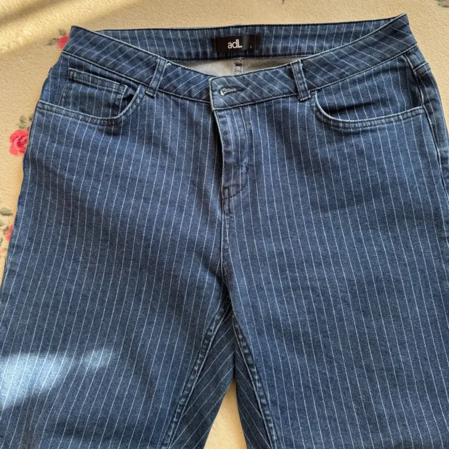 شلوار جین راه راه