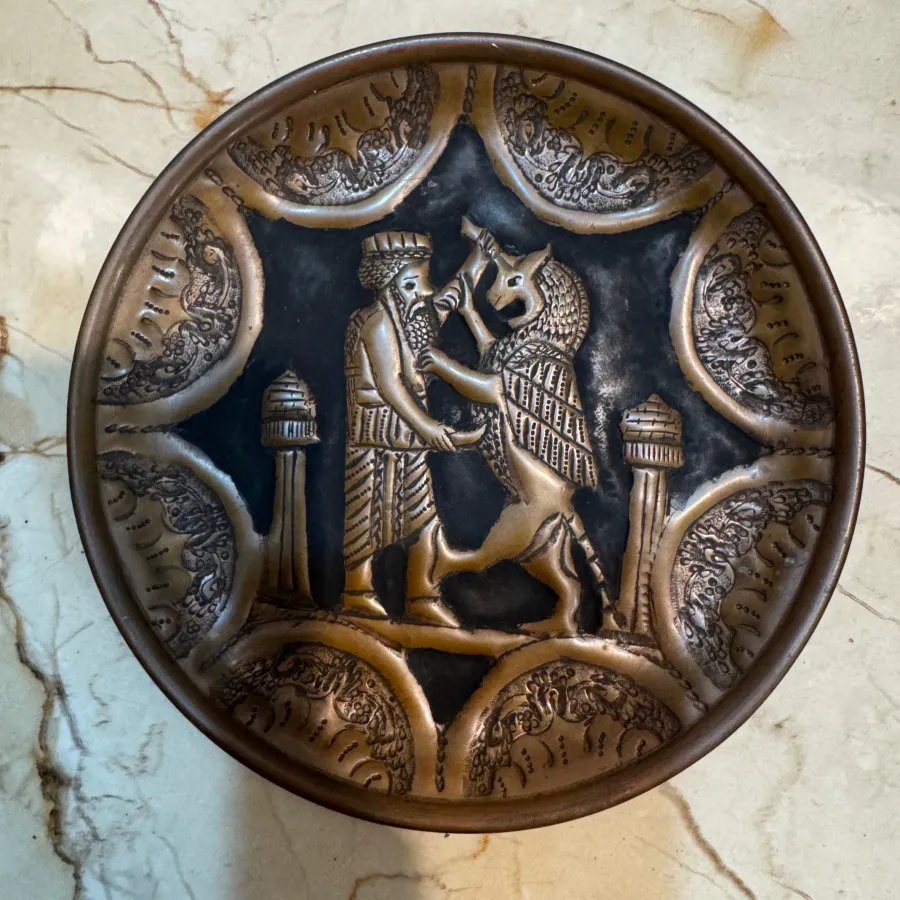 بشقاب مسی قلم زنی قدیمی