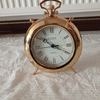 ساعت رو میزی لوتوس