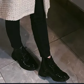 نیم بوت ورنی