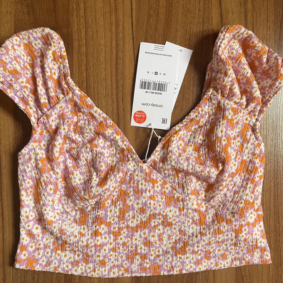 کراپ تاپ sinsay