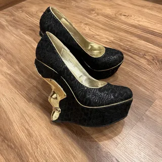 کفش پاشنه بلند