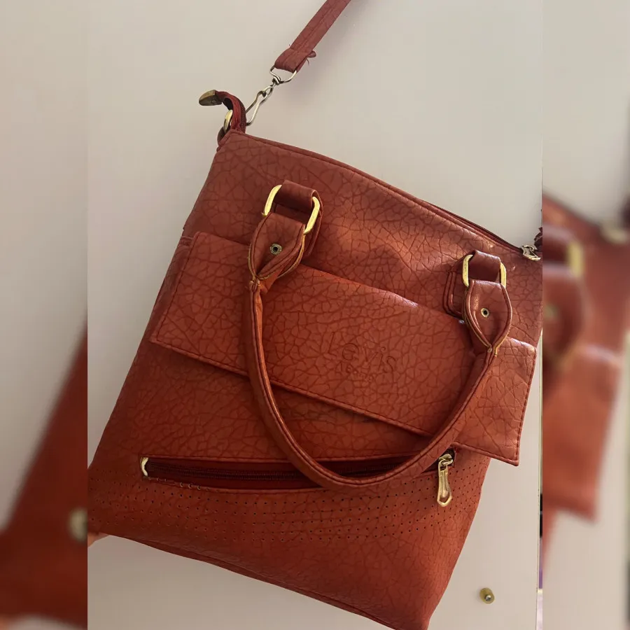 کیف قرمز نو