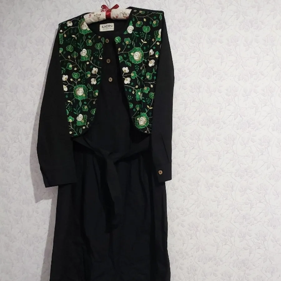 سارافون و جلیقه