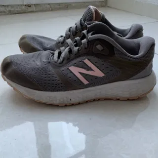 کتونی نیوبالانس