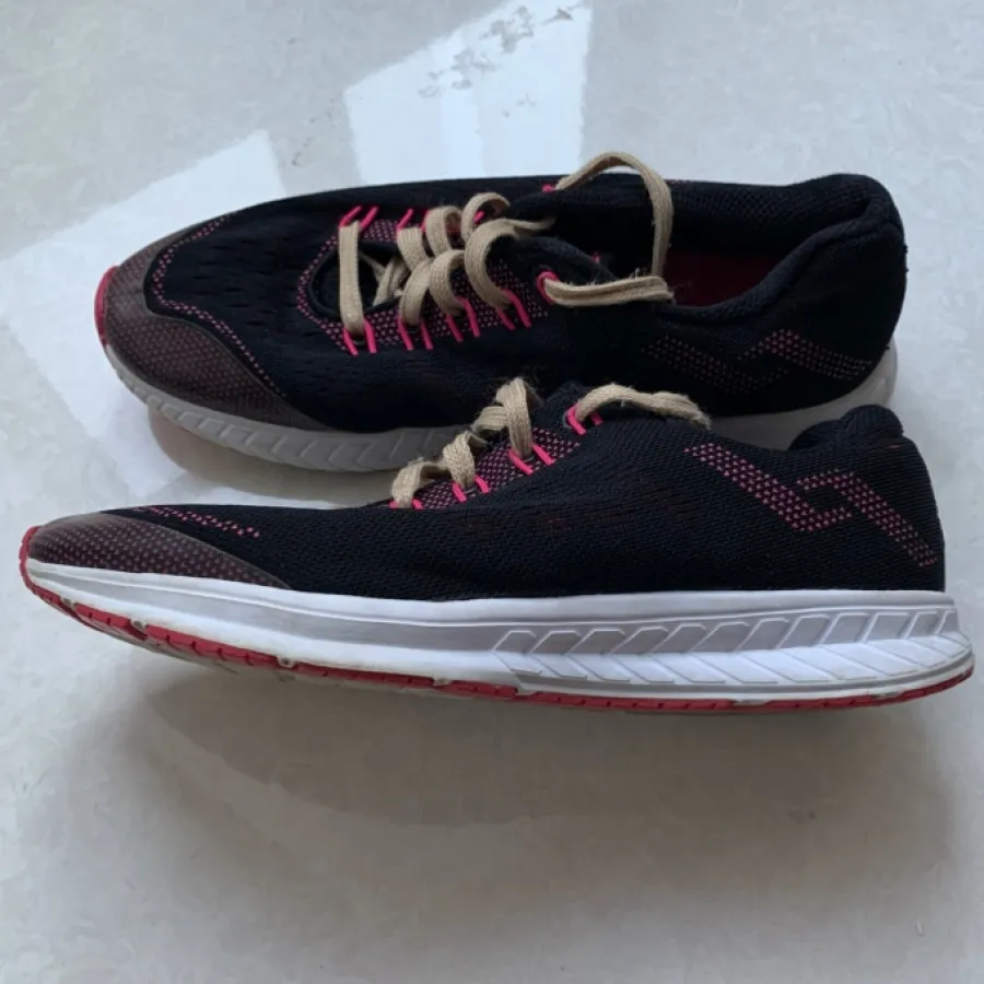 کتونی خارجی