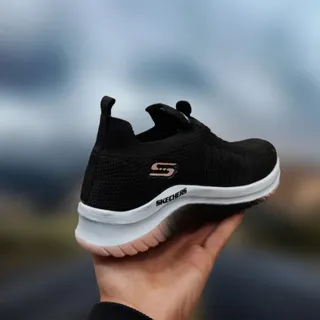 کتونی اسکیچرز زنانه