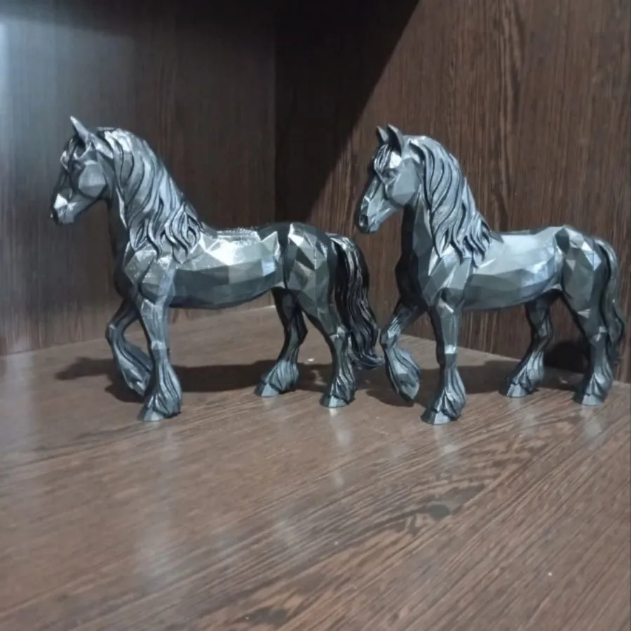 مجسمه مدل اسب