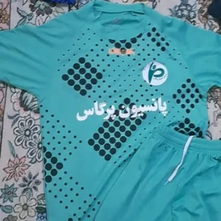 تیشرت شلوارک ورزشی