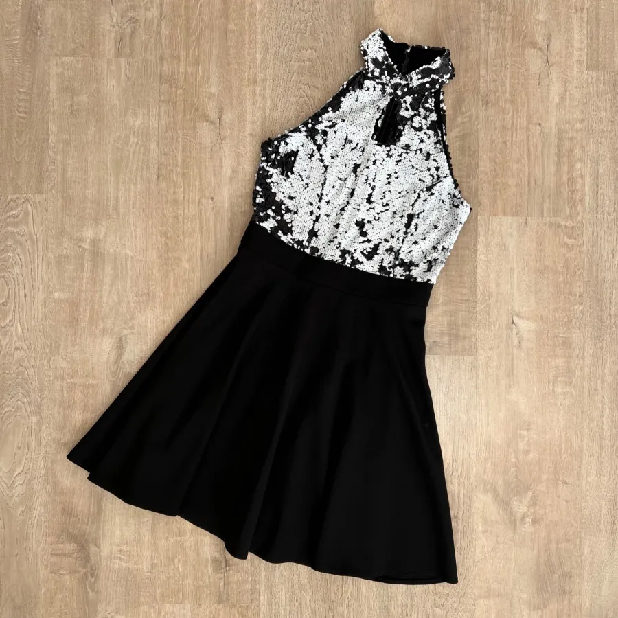 پیراهن کوتاه