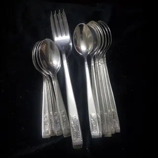 مربا وچای وچنگال میوه