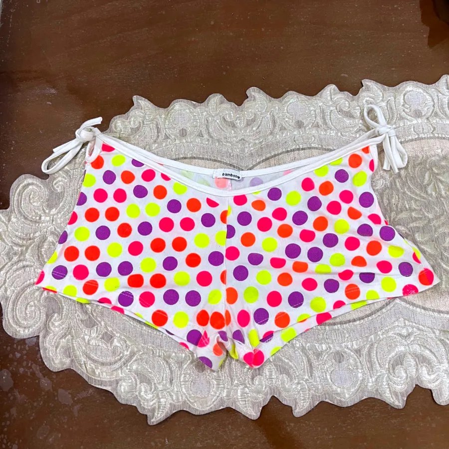 شلوارک خال خالی