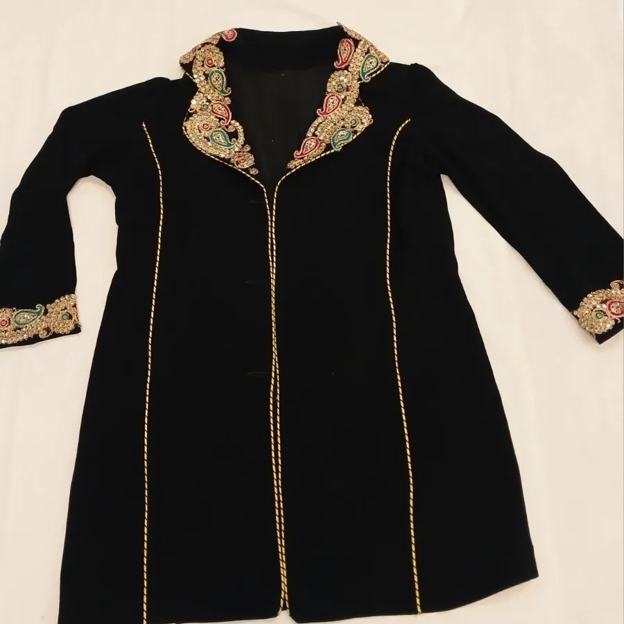 مانتو مشکی کارشده