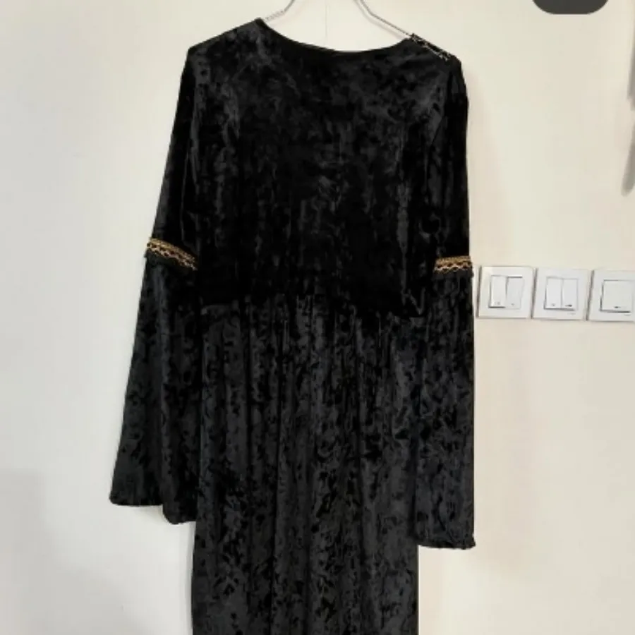 پیراهن مخمل