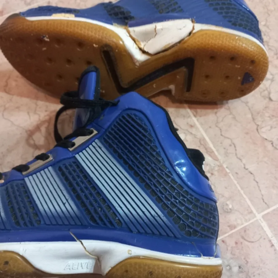 کتونی آدیداس