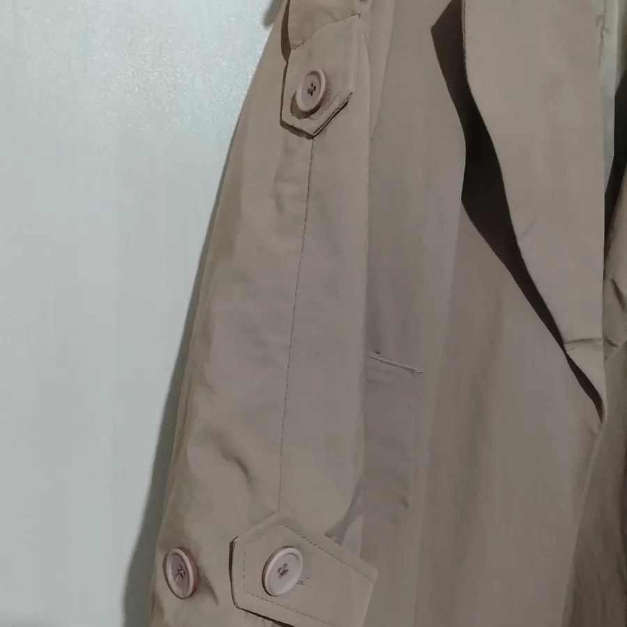 ترنچ کت بارونی