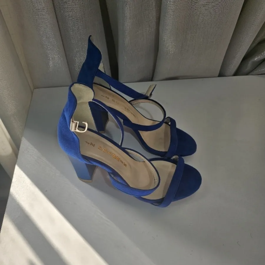 کفش پاشنه بلند