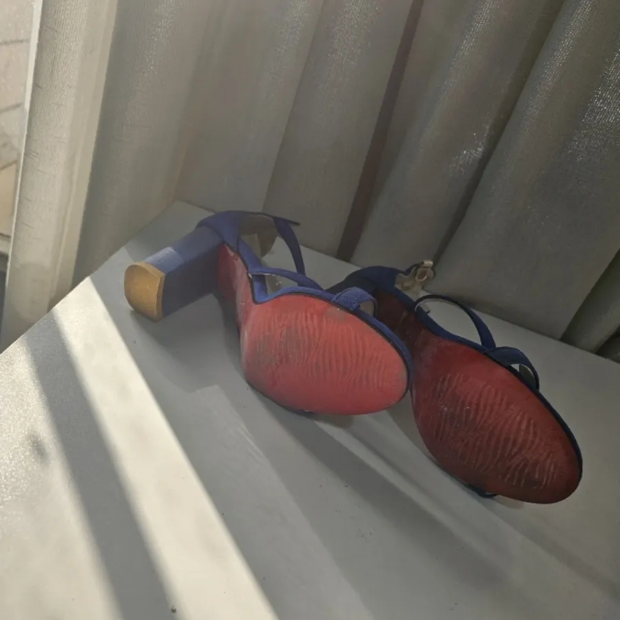 کفش پاشنه بلند