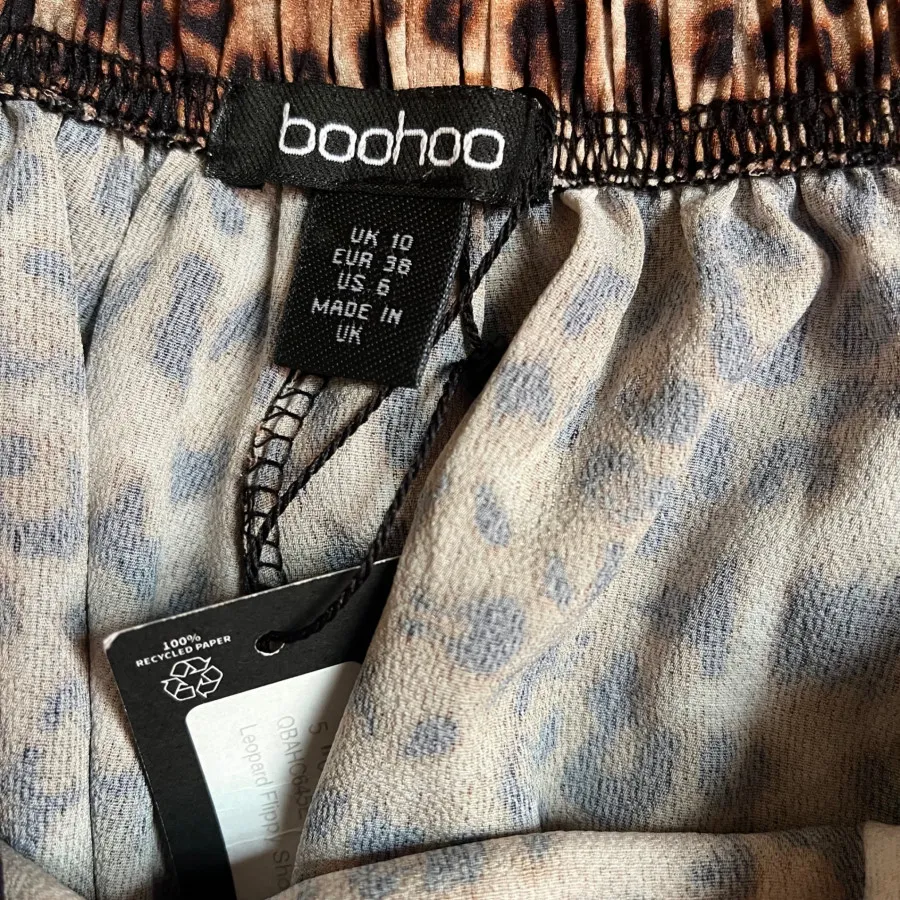 شلوارک پلنگی انگلیسی