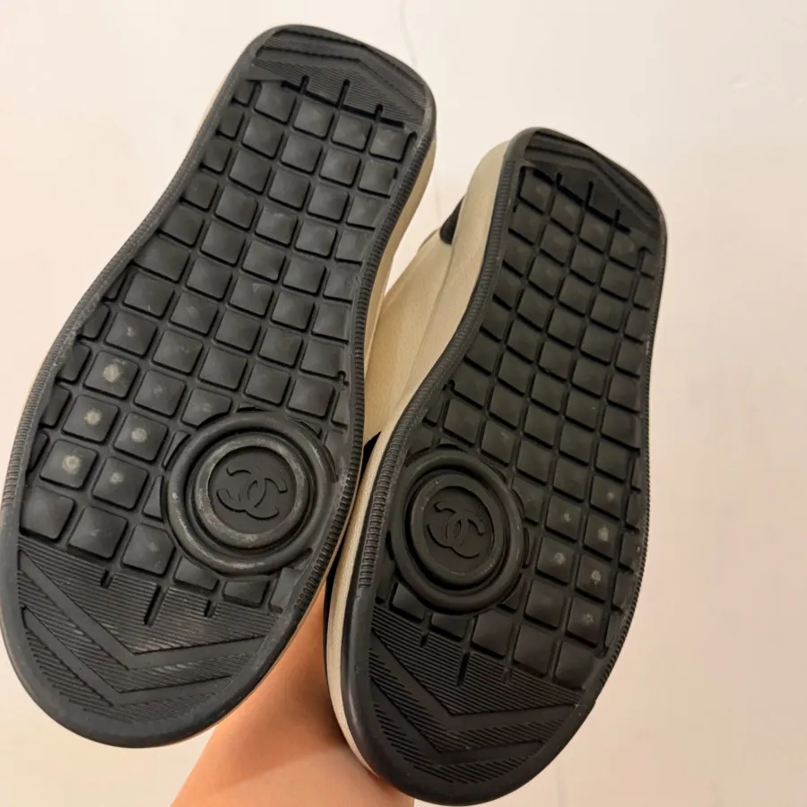 ونس کرم مشکی