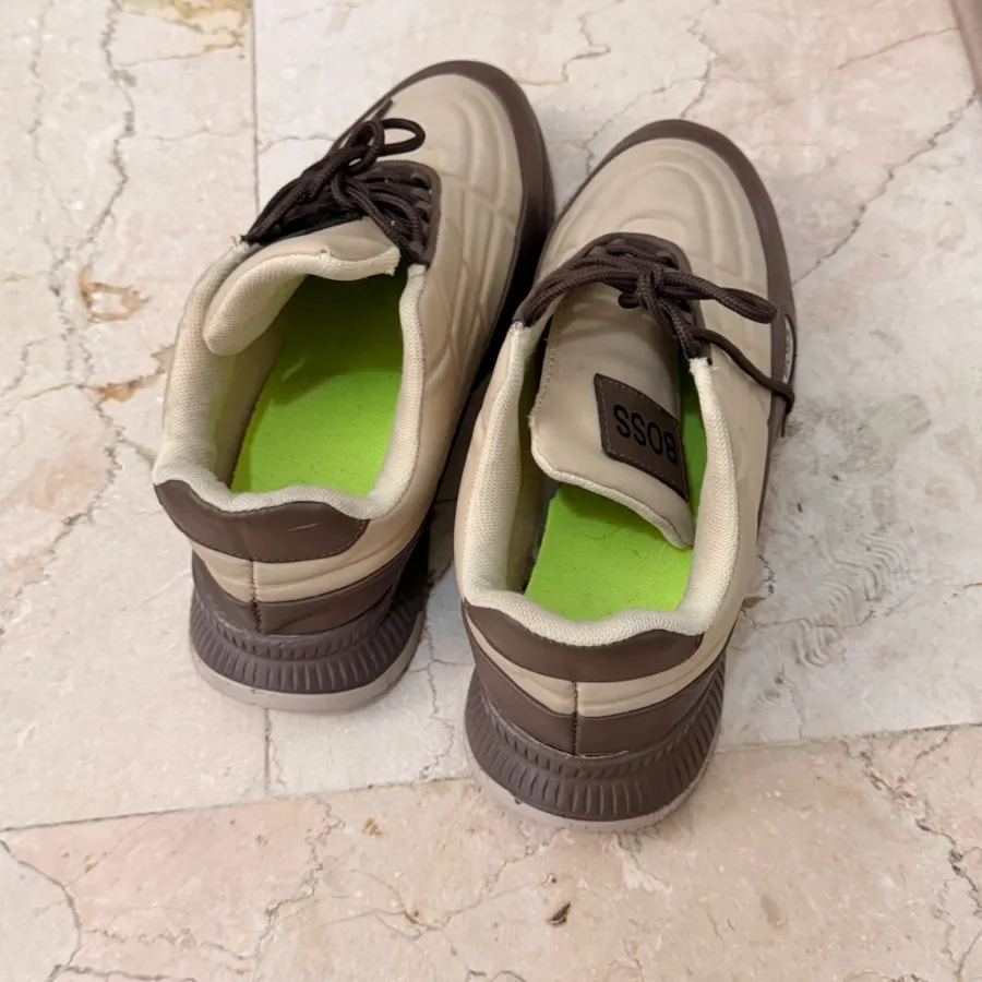 کتونی کرم قهوه ای Boos