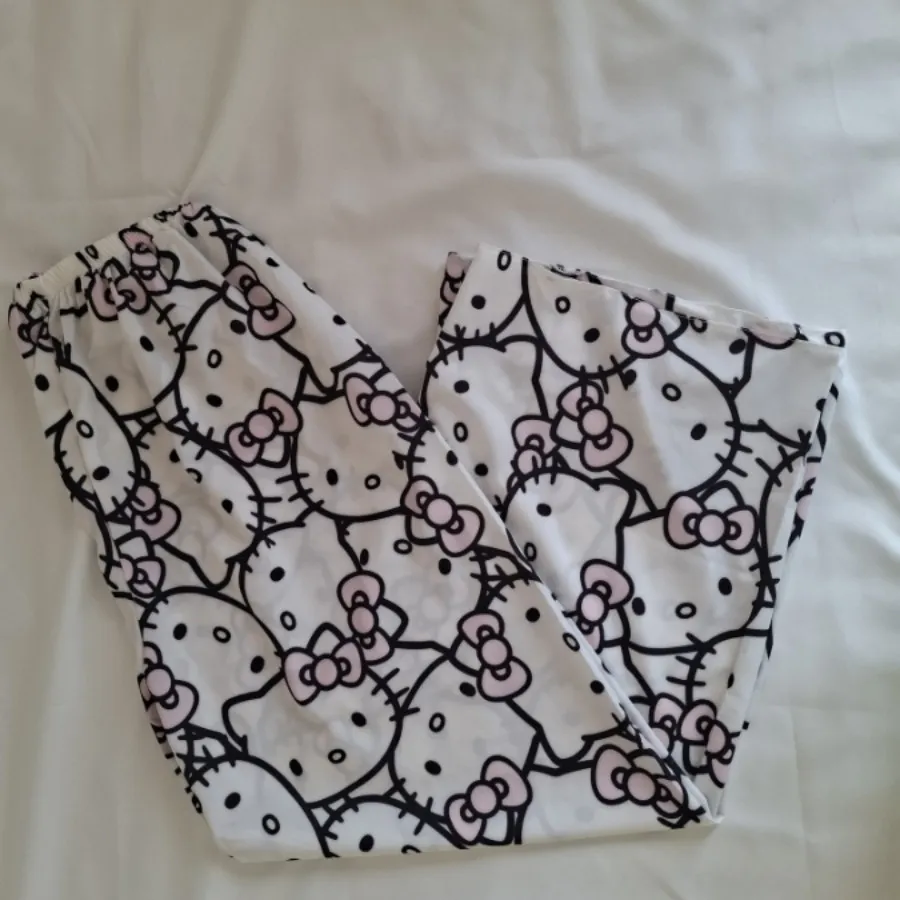 پیژامه هلوکیتی