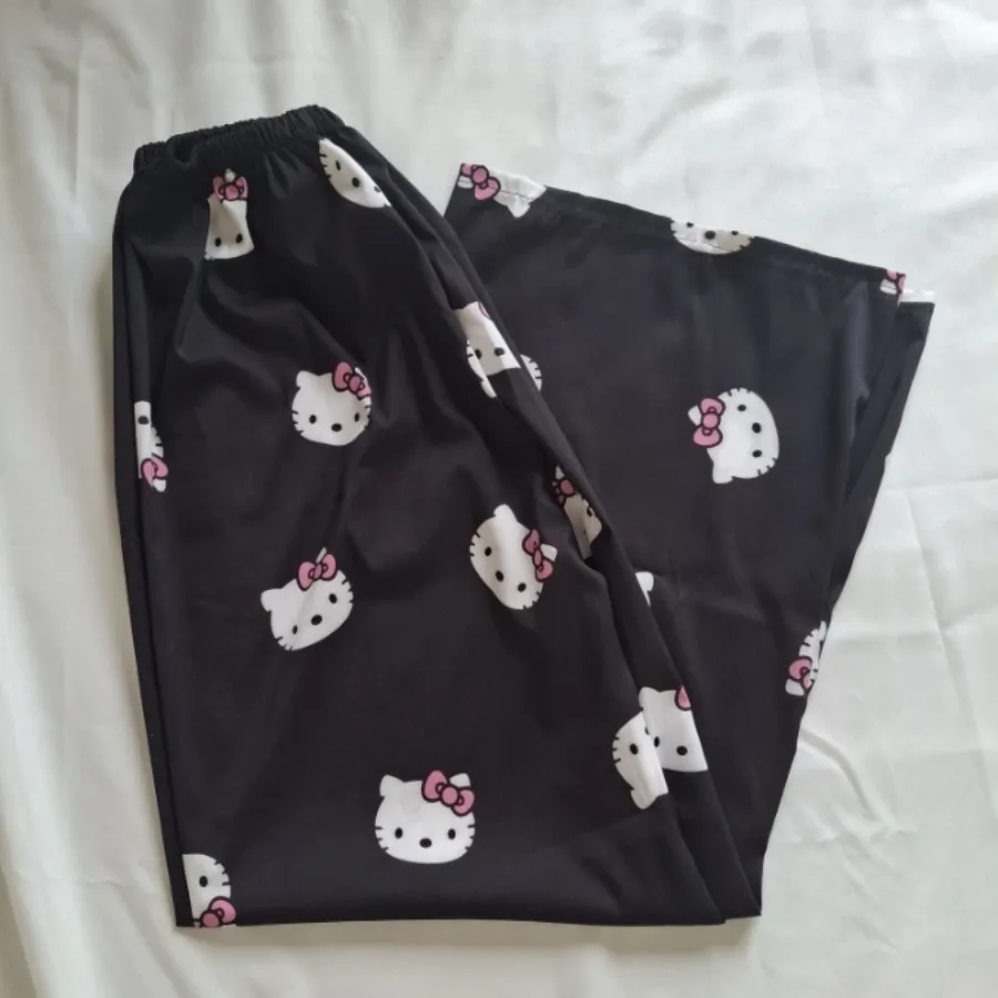 پیژامه هلوکیتی