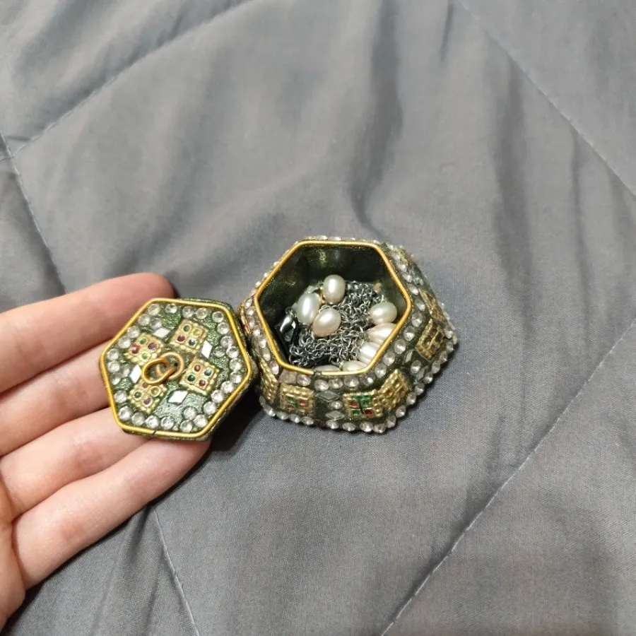 جای جواهرات هندی