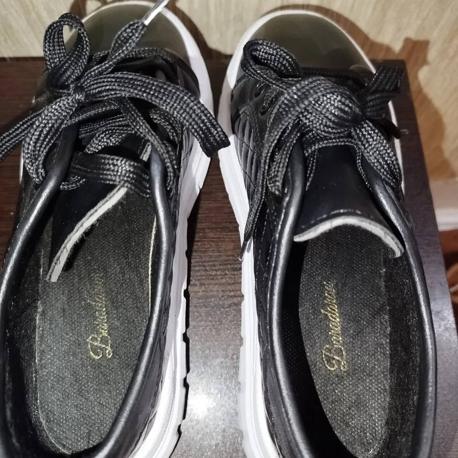 کفش کتونی سایز 38