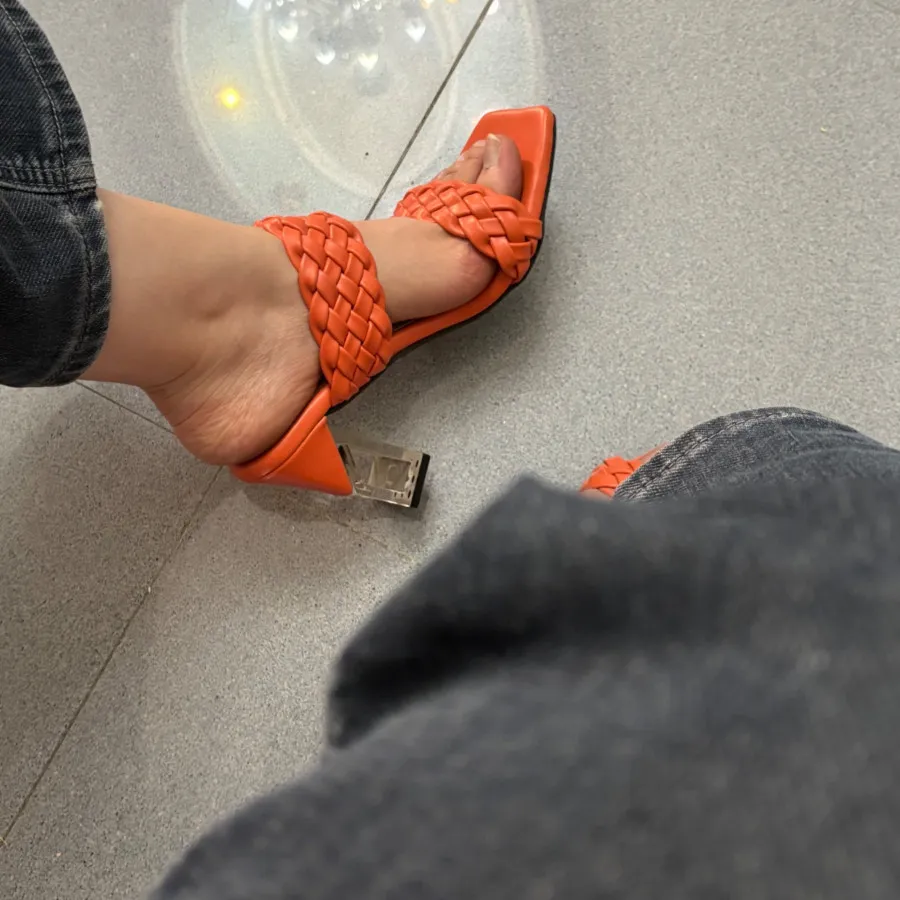 صندل پاشنه شیشه ای