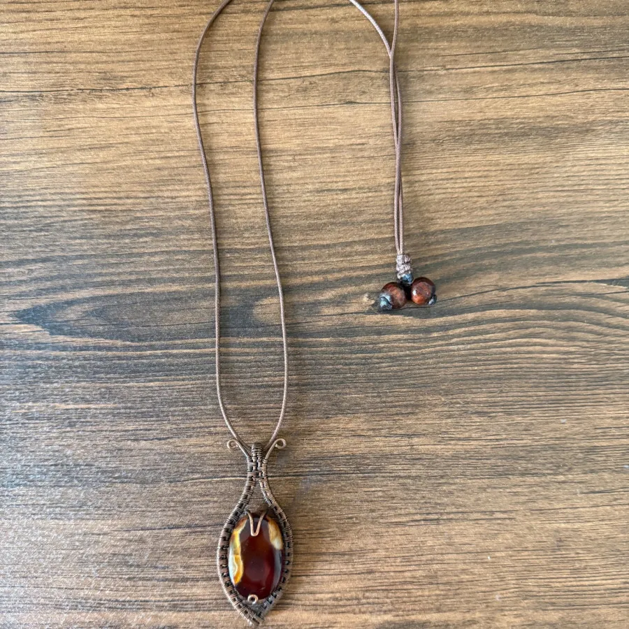 گردنبند با سنگ عقیق