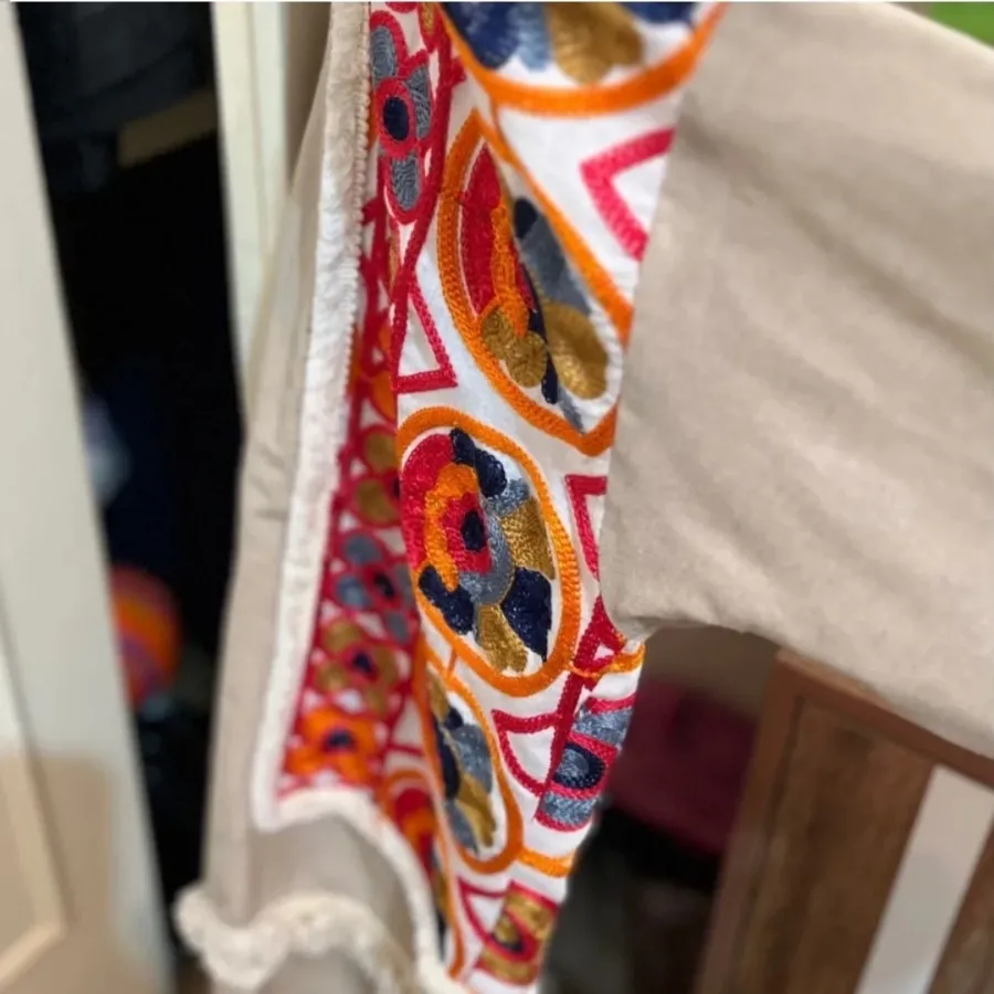 مانتو گلدوزی شده