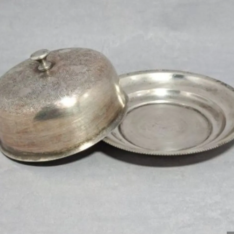 خاویار خوری مارکدار