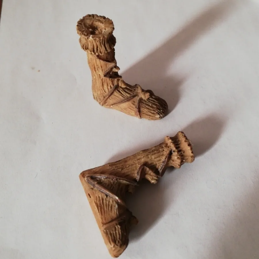 مجسمه چکمه  جفت 80 تومن